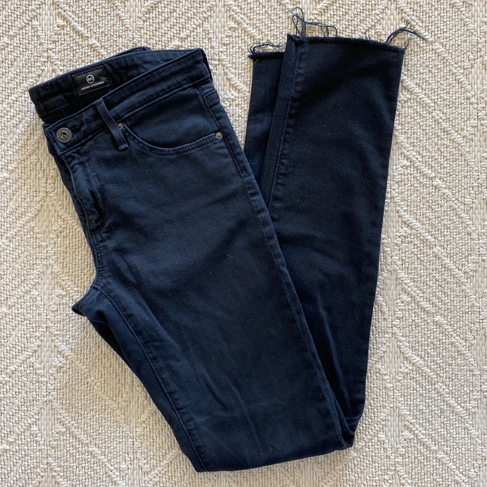 AG The Stilt Cigarette Leg Black Denim Jeans. Size 26R